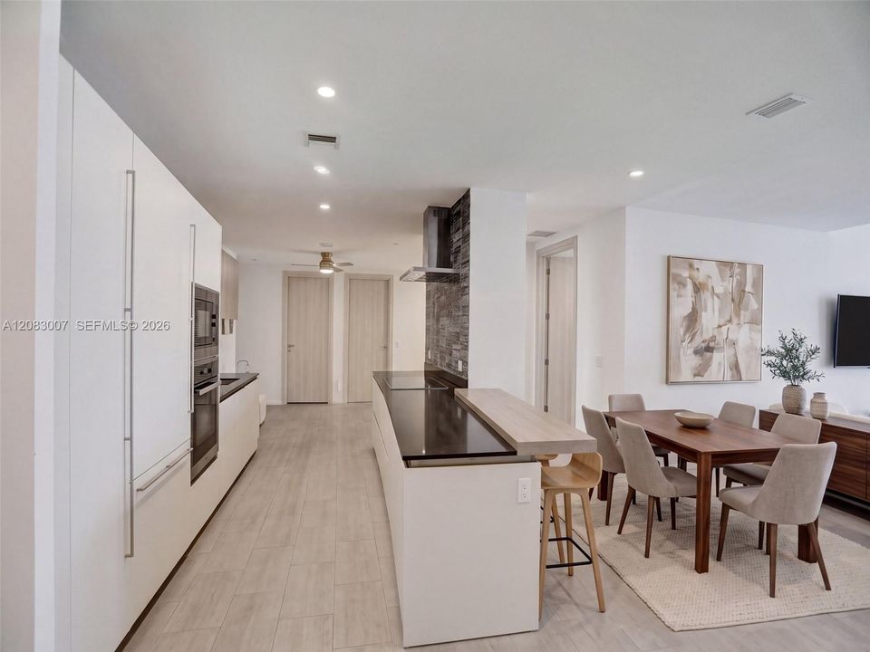 For Sale: $2,770,000 (3 beds, 3 baths, 2076 Square Feet)