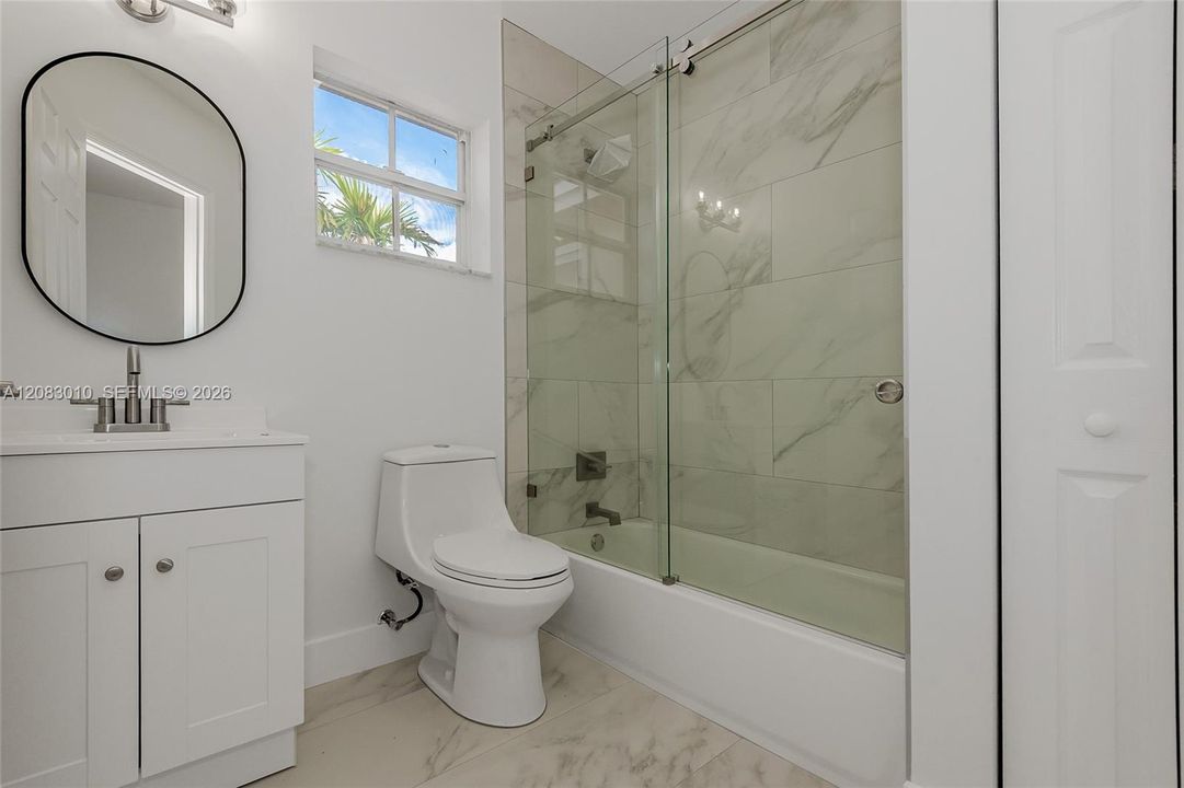 В аренду: $3,400 (3 спален, 2 ванн, 1368 Квадратных фут)