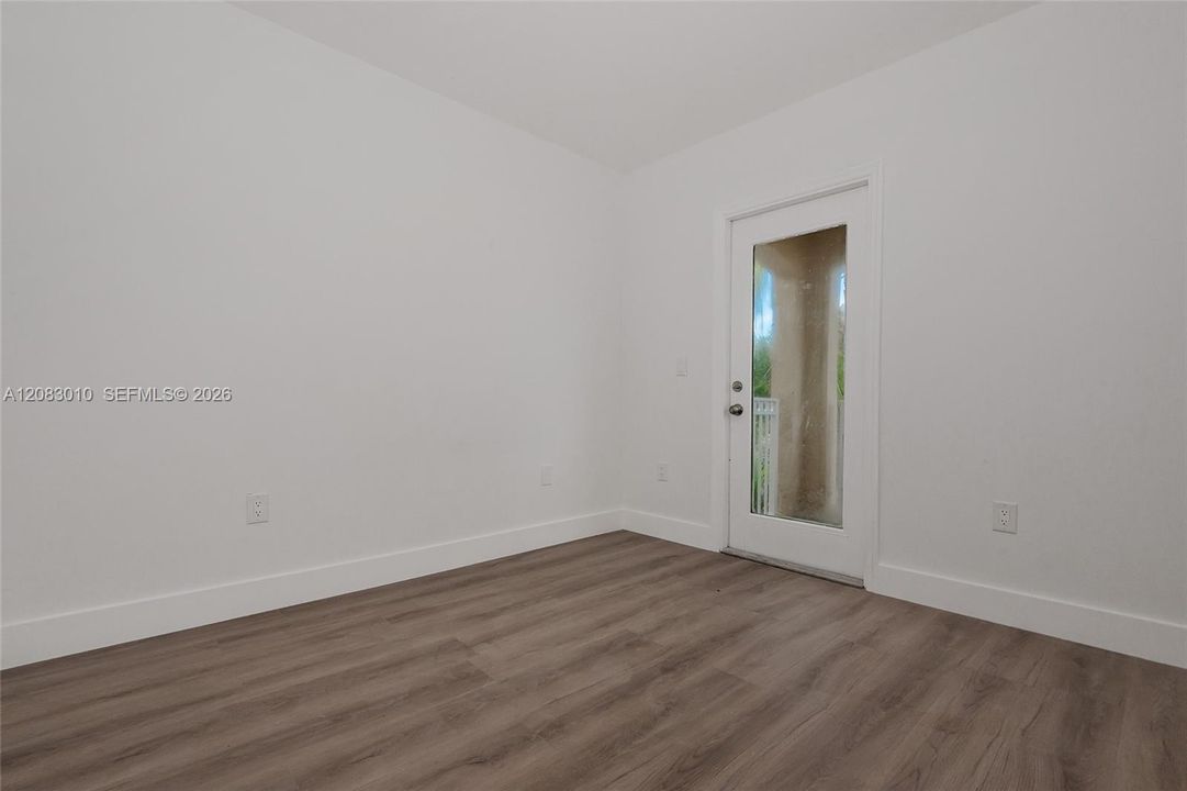 В аренду: $3,400 (3 спален, 2 ванн, 1368 Квадратных фут)