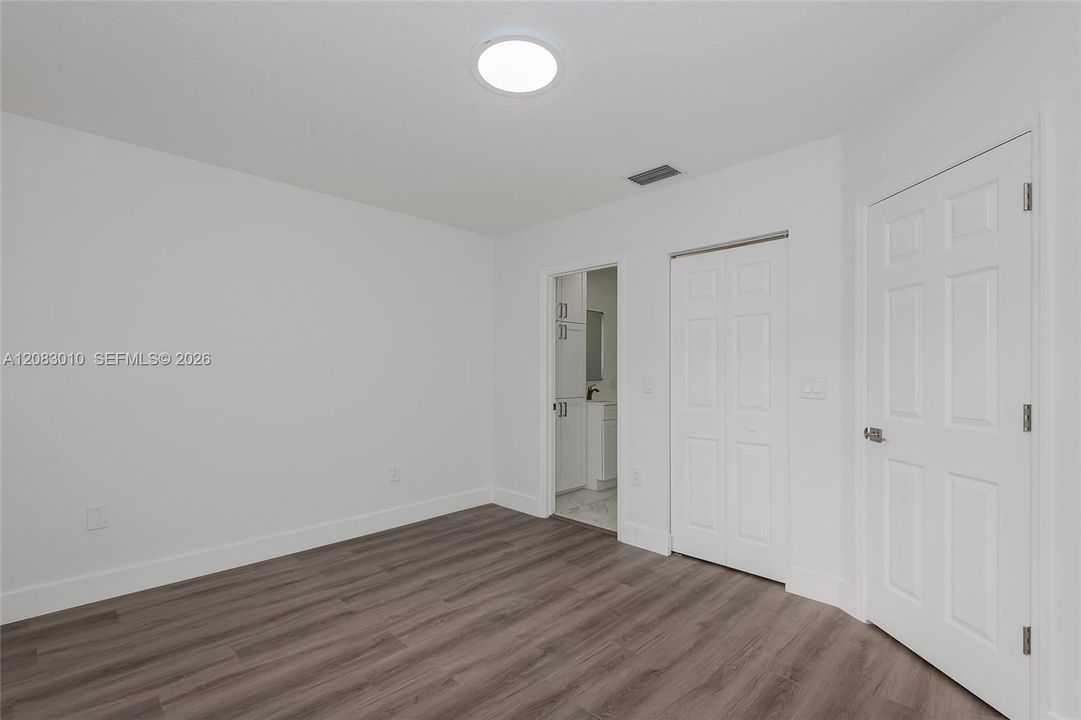 В аренду: $3,400 (3 спален, 2 ванн, 1368 Квадратных фут)