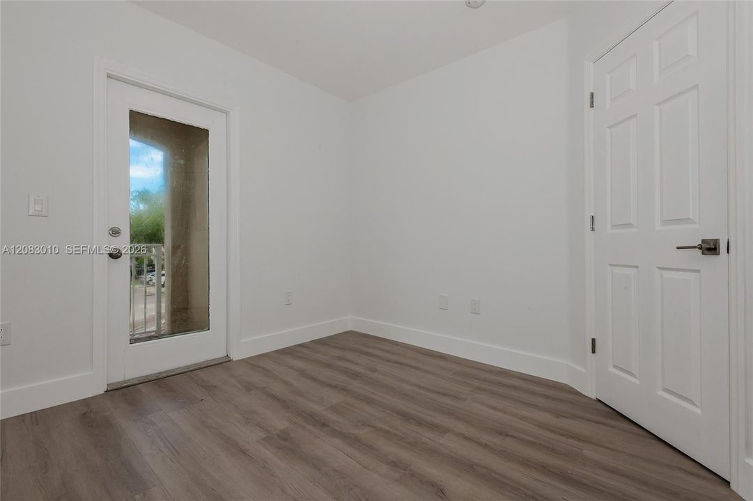 В аренду: $3,400 (3 спален, 2 ванн, 1368 Квадратных фут)