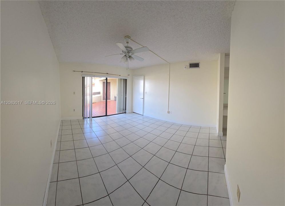 For Sale: $320,000 (2 beds, 2 baths, 1334 Square Feet)