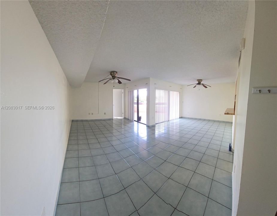 For Sale: $320,000 (2 beds, 2 baths, 1334 Square Feet)
