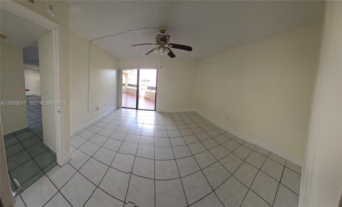 For Sale: $320,000 (2 beds, 2 baths, 1334 Square Feet)