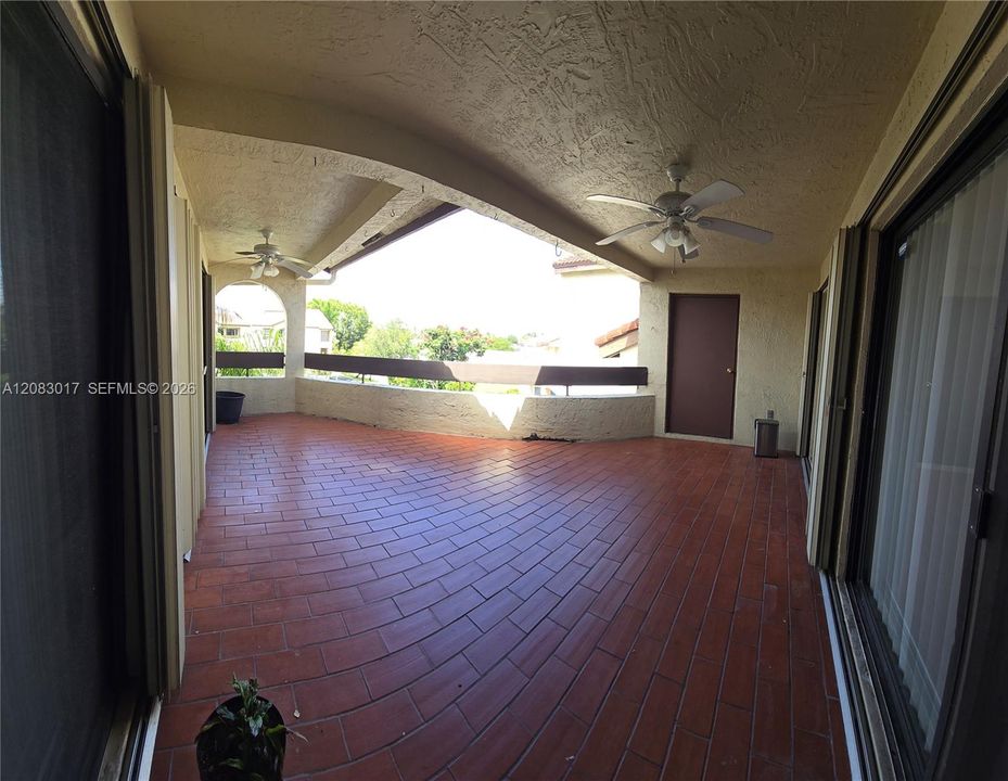 For Sale: $320,000 (2 beds, 2 baths, 1334 Square Feet)