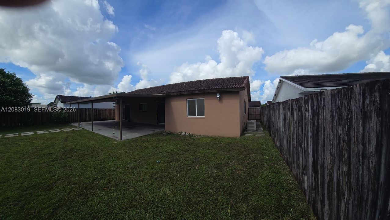 For Sale: $580,000 (3 beds, 2 baths, 1472 Square Feet)