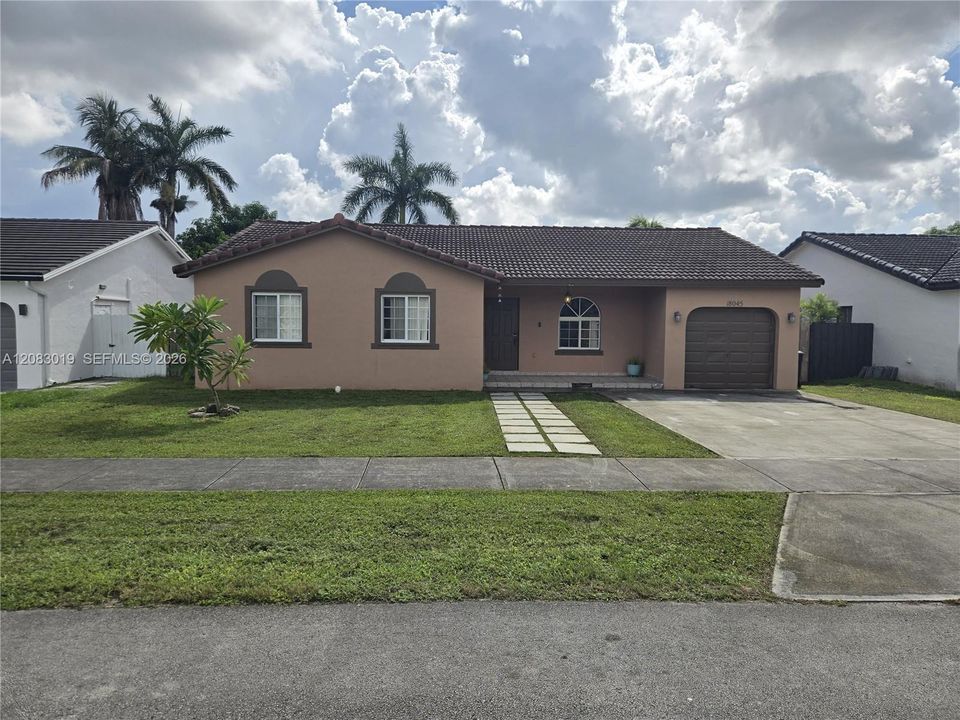 For Sale: $580,000 (3 beds, 2 baths, 1472 Square Feet)