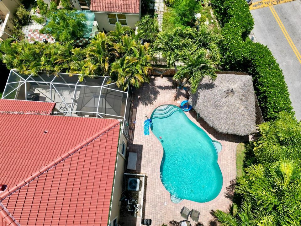 For Rent: $4,500 (4 beds, 2 baths, 2081 Square Feet)