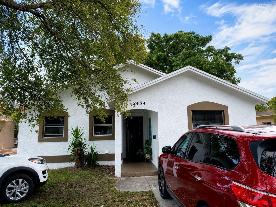 For Rent: $3,500 (3 beds, 2 baths, 1488 Square Feet)