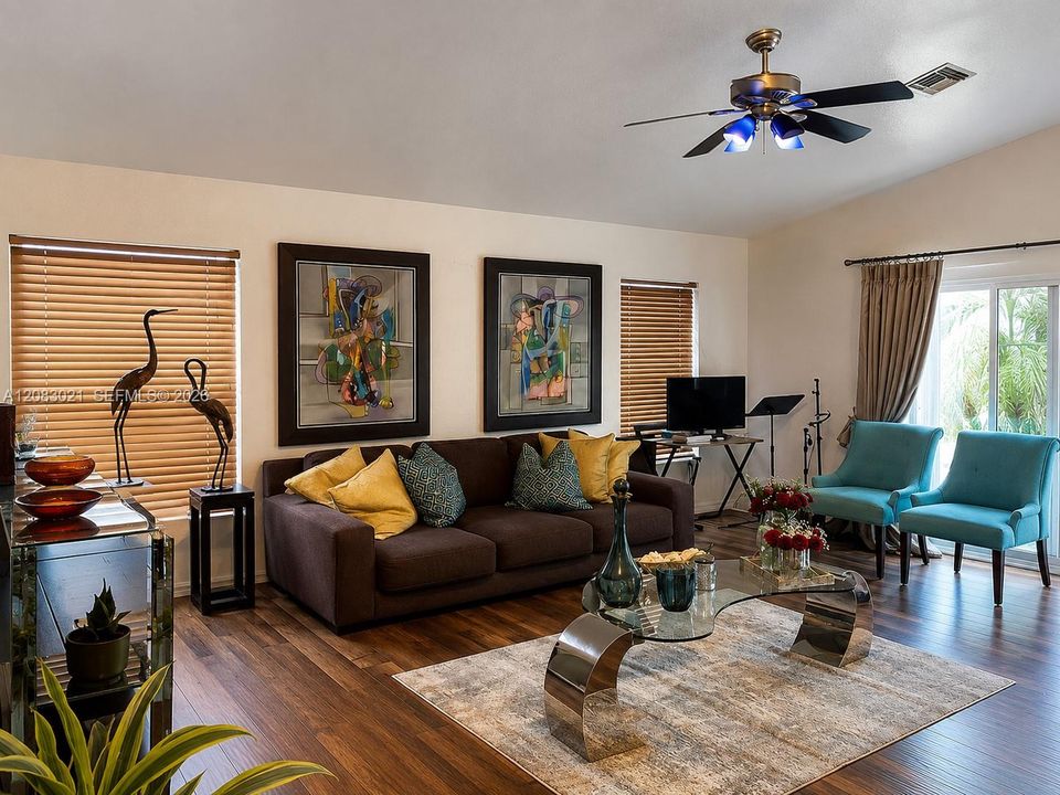 For Rent: $3,500 (3 beds, 2 baths, 1488 Square Feet)