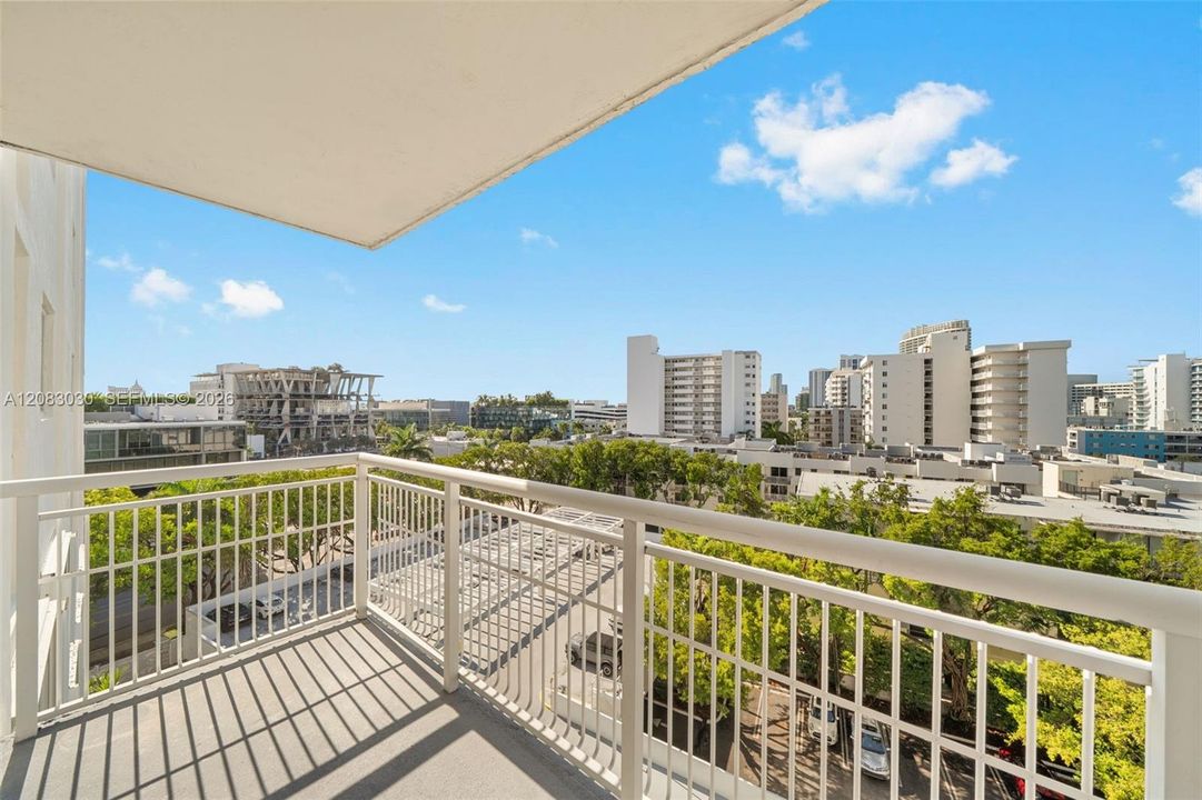 En Venta: $550,000 (1 camas, 2 baños, 820 Pies cuadrados)