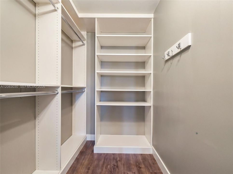 En Venta: $550,000 (1 camas, 2 baños, 820 Pies cuadrados)