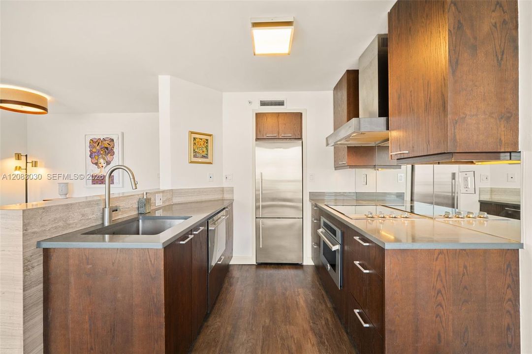 En Venta: $550,000 (1 camas, 2 baños, 820 Pies cuadrados)