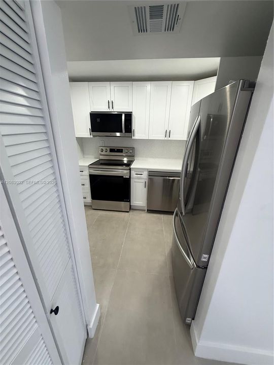 En Venta: $270,000 (1 camas, 1 baños, 686 Pies cuadrados)