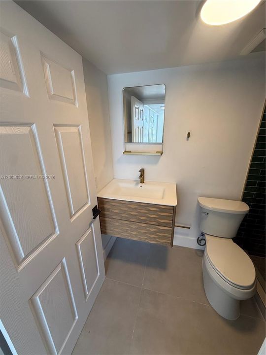 En Venta: $270,000 (1 camas, 1 baños, 686 Pies cuadrados)