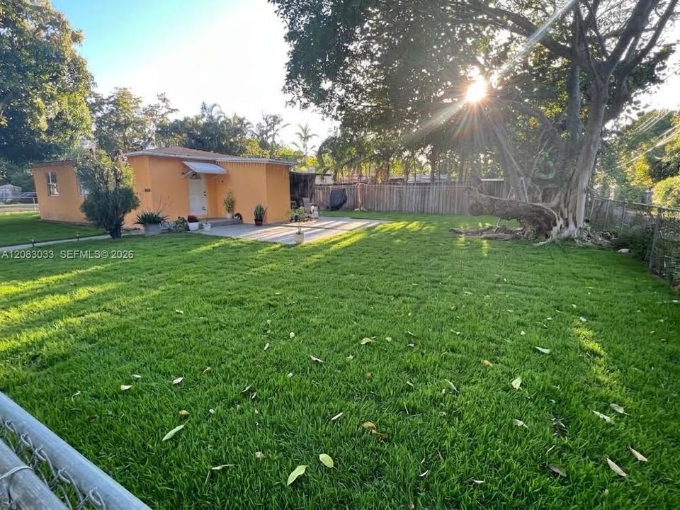 En Renta: $2,800 (3 camas, 1 baños, 1000 Pies cuadrados)