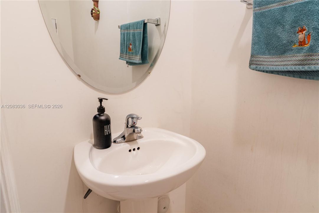 For Sale: $394,900 (4 beds, 2 baths, 1820 Square Feet)