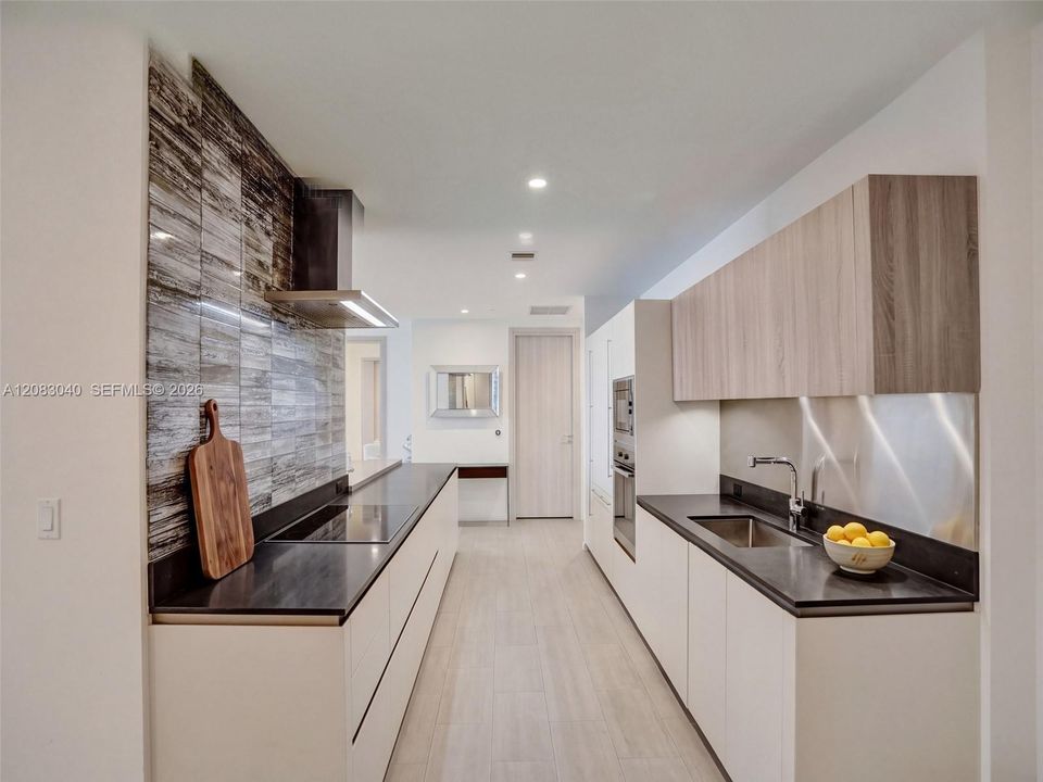 В аренду: $14,500 (3 спален, 3 ванн, 2076 Квадратных фут)