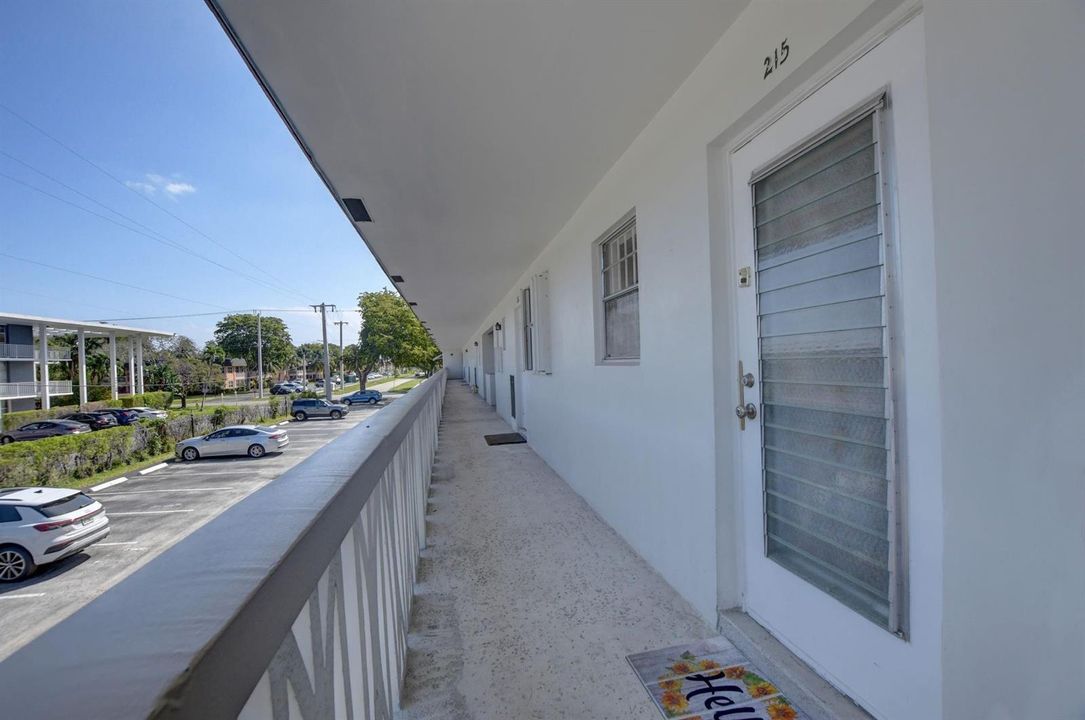 899- Pic 2