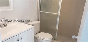 В аренду: $2,100 (2 спален, 2 ванн, 883 Квадратных фут)
