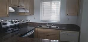 В аренду: $2,100 (2 спален, 2 ванн, 883 Квадратных фут)