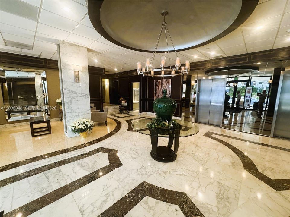 En Venta: $595,000 (2 camas, 2 baños, 1093 Pies cuadrados)