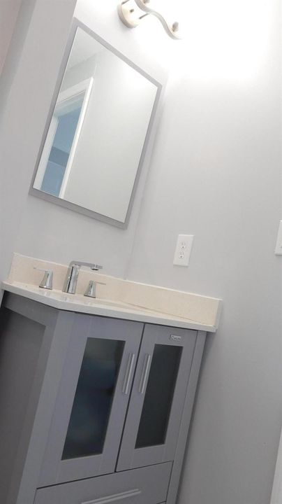 Principal bathroom