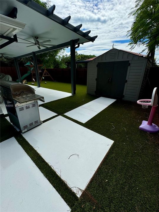 For Rent: $3,600 (3 beds, 2 baths, 1078 Square Feet)