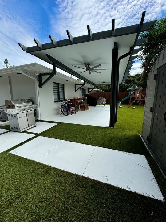 For Rent: $3,600 (3 beds, 2 baths, 1078 Square Feet)