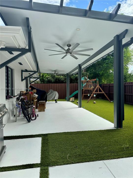 For Rent: $3,600 (3 beds, 2 baths, 1078 Square Feet)
