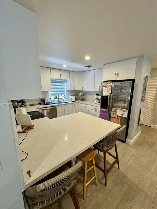 For Rent: $3,600 (3 beds, 2 baths, 1078 Square Feet)