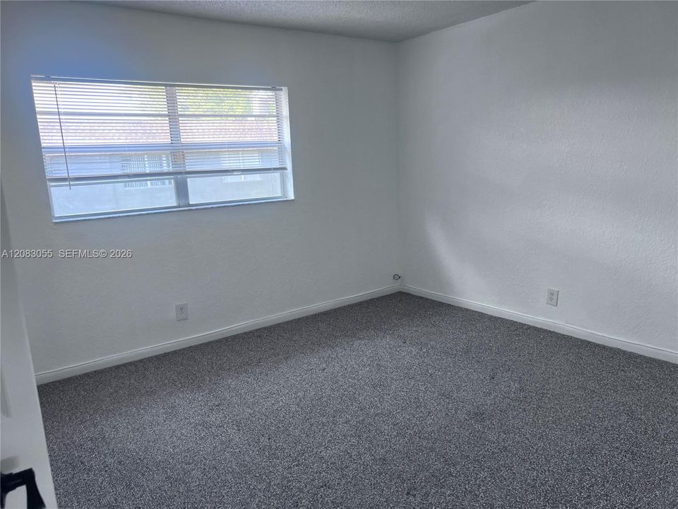 В аренду: $1,950 (2 спален, 1 ванн, 938 Квадратных фут)