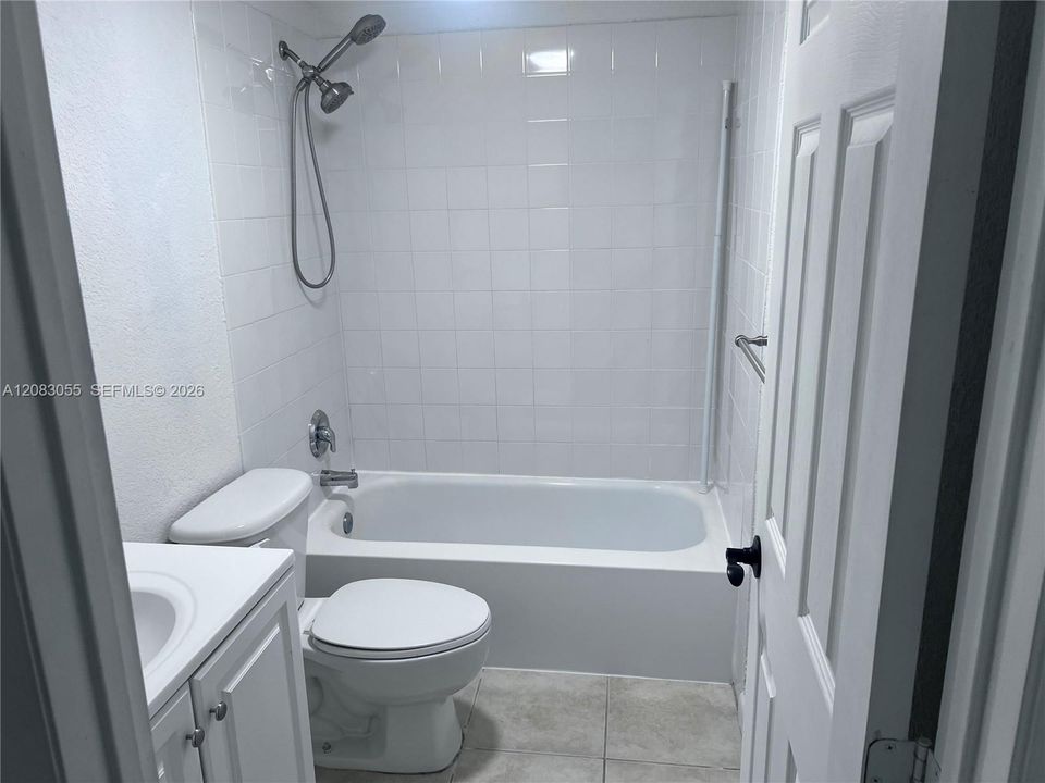В аренду: $1,950 (2 спален, 1 ванн, 938 Квадратных фут)