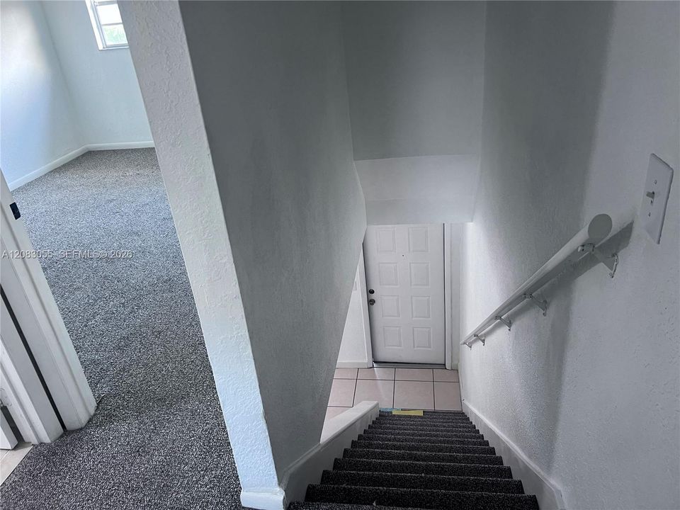 В аренду: $1,950 (2 спален, 1 ванн, 938 Квадратных фут)