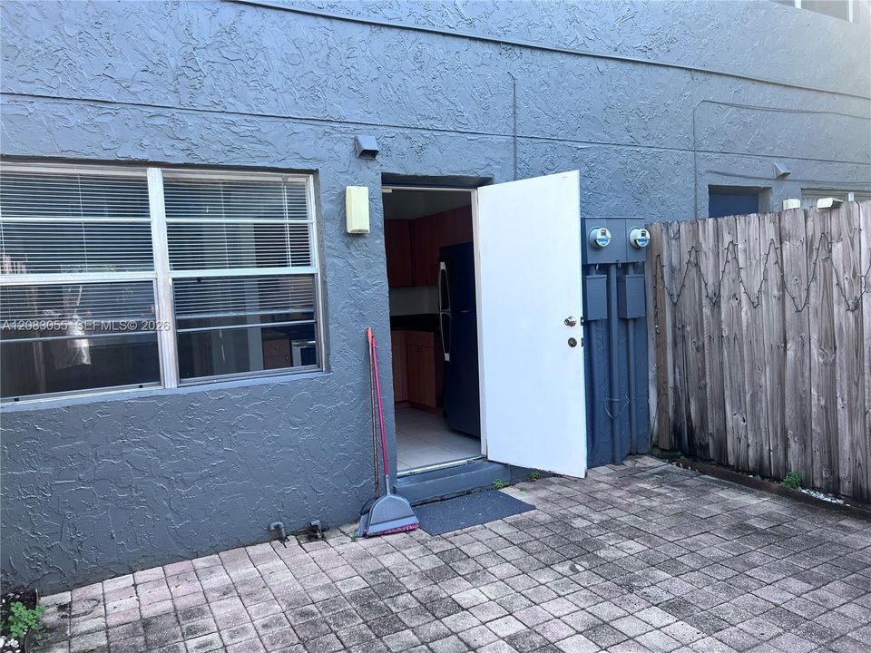 В аренду: $1,950 (2 спален, 1 ванн, 938 Квадратных фут)