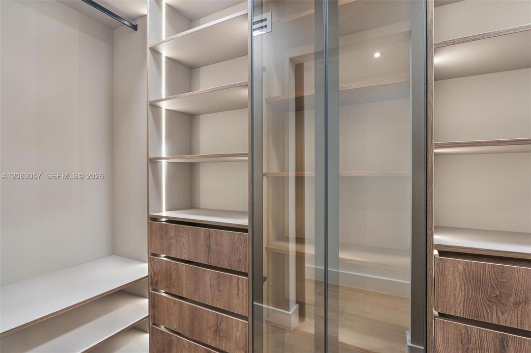 В аренду: $5,500 (3 спален, 2 ванн, 1337 Квадратных фут)