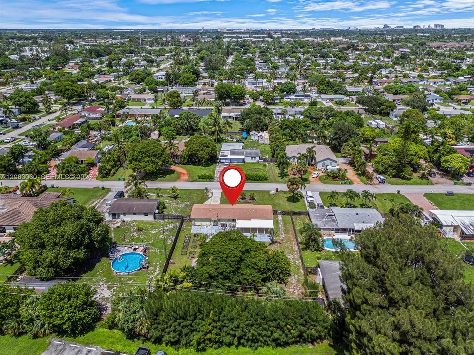 For Sale: $595,000 (3 beds, 2 baths, 1152 Square Feet)