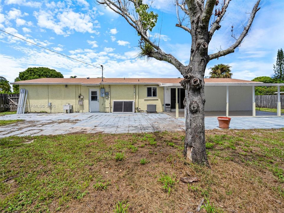 For Sale: $595,000 (3 beds, 2 baths, 1152 Square Feet)