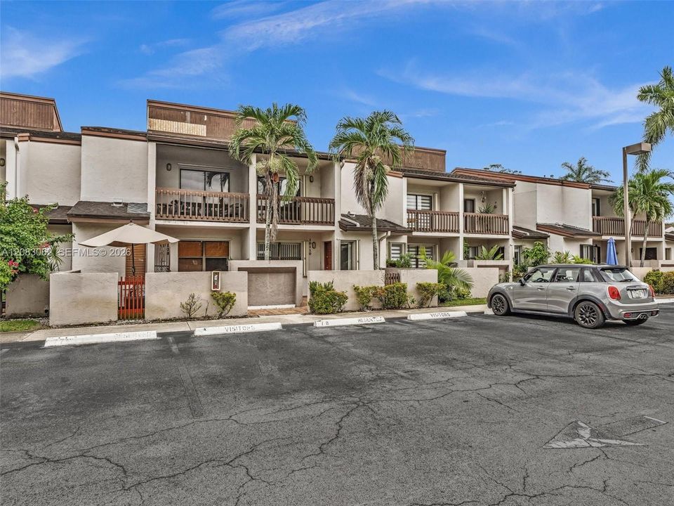 For Sale: $429,900 (2 beds, 2 baths, 1392 Square Feet)