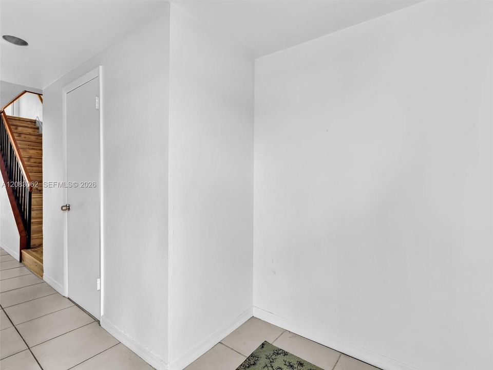 For Sale: $429,900 (2 beds, 2 baths, 1392 Square Feet)