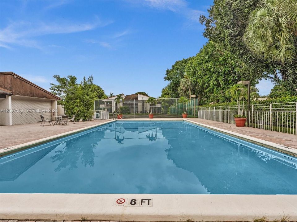 For Sale: $429,900 (2 beds, 2 baths, 1392 Square Feet)