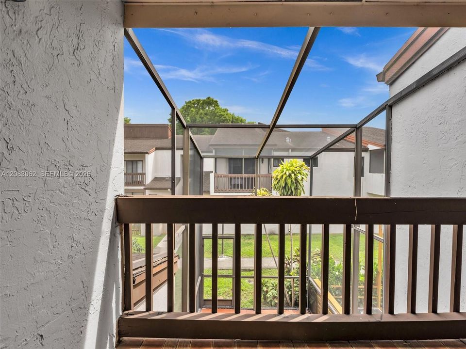 For Sale: $429,900 (2 beds, 2 baths, 1392 Square Feet)