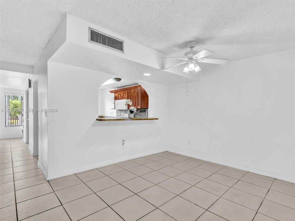 For Sale: $429,900 (2 beds, 2 baths, 1392 Square Feet)