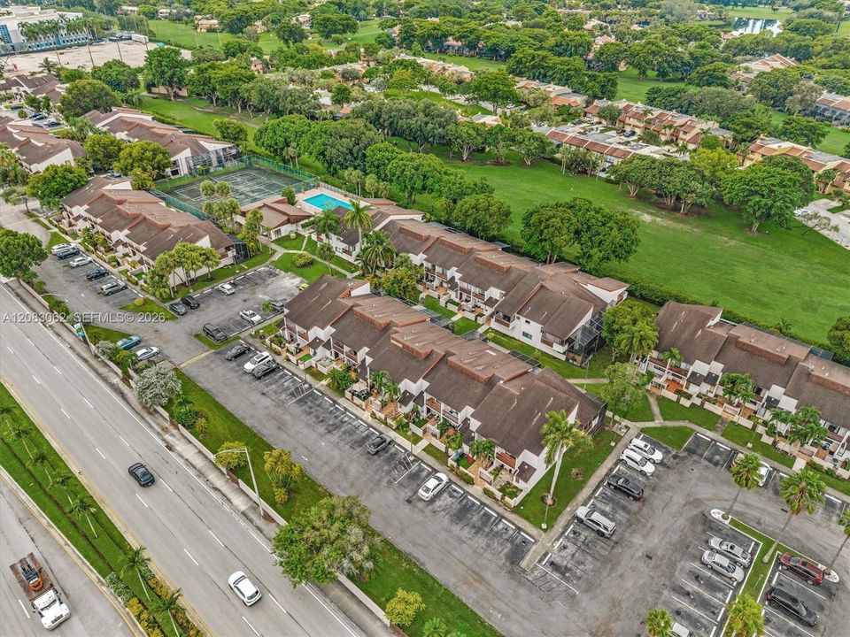 For Sale: $429,900 (2 beds, 2 baths, 1392 Square Feet)