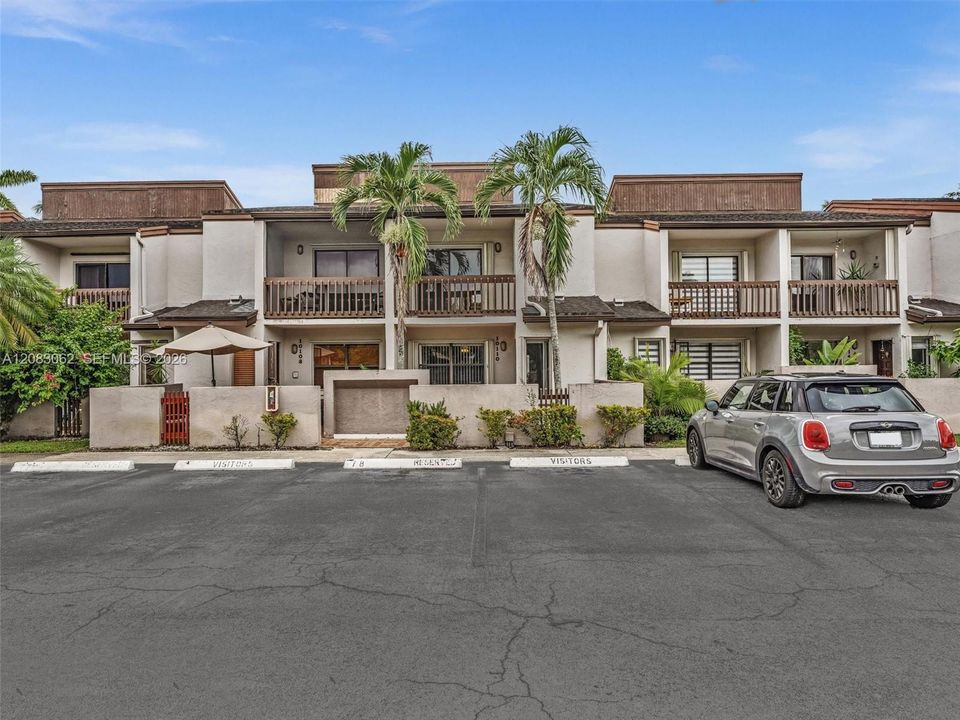 For Sale: $429,900 (2 beds, 2 baths, 1392 Square Feet)