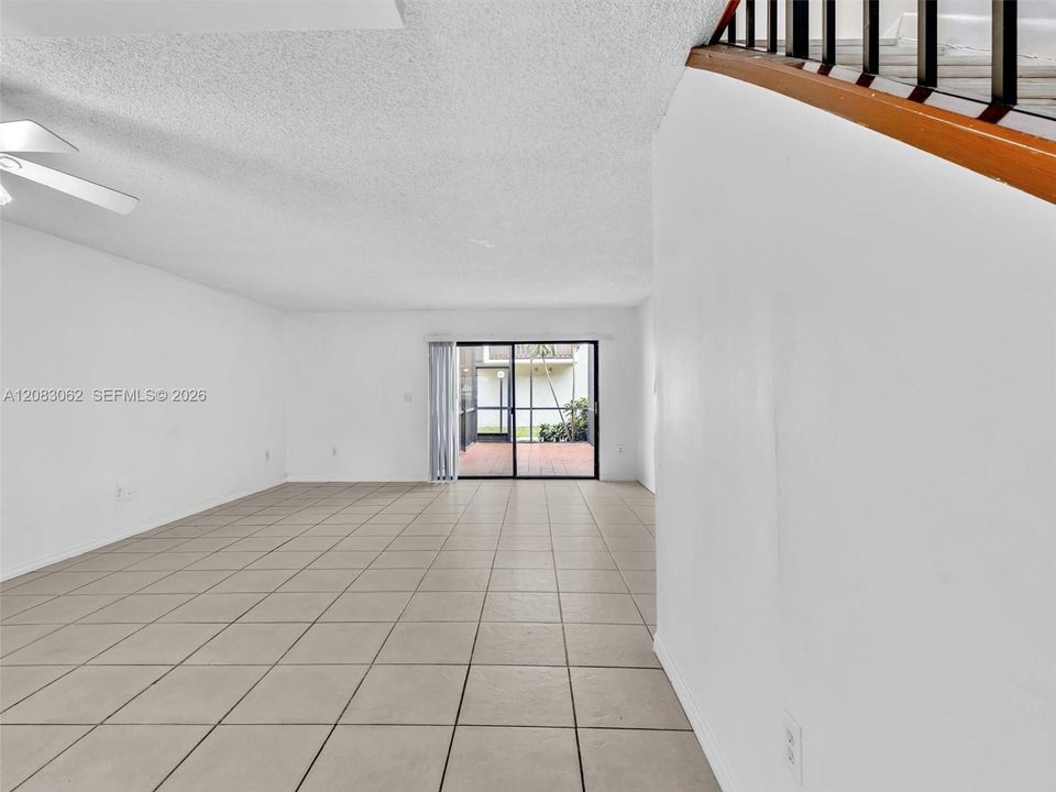 For Sale: $429,900 (2 beds, 2 baths, 1392 Square Feet)