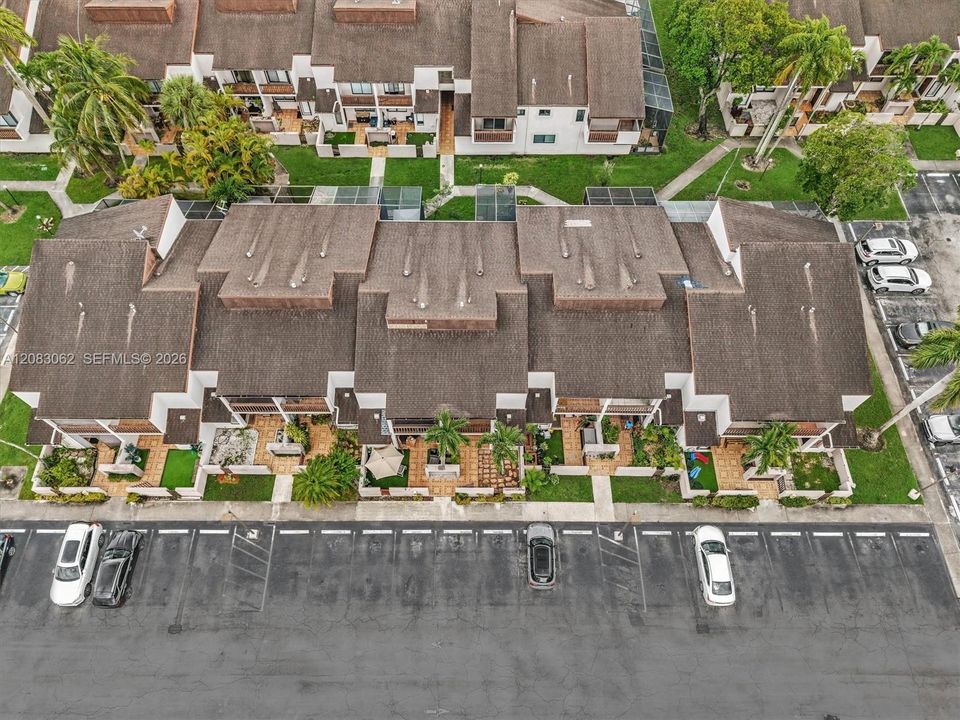 For Sale: $429,900 (2 beds, 2 baths, 1392 Square Feet)