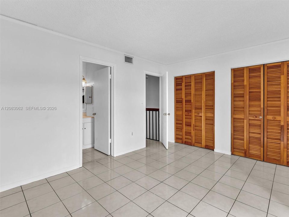 For Sale: $429,900 (2 beds, 2 baths, 1392 Square Feet)