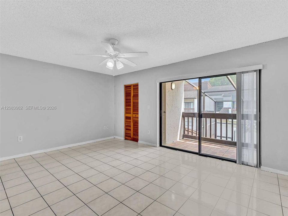 For Sale: $429,900 (2 beds, 2 baths, 1392 Square Feet)