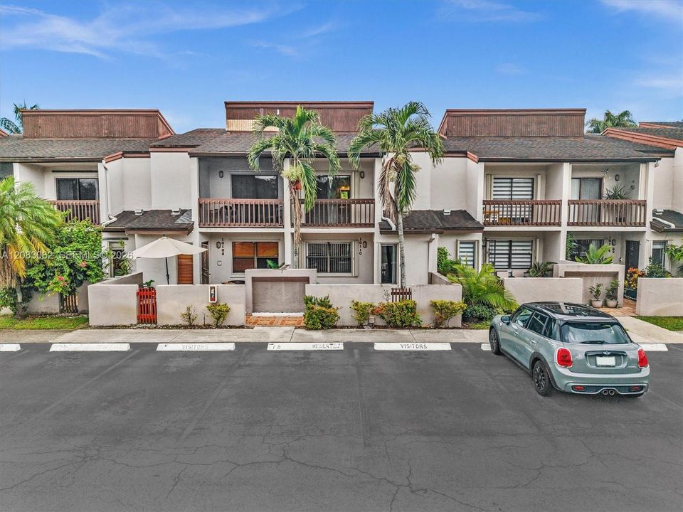 For Sale: $429,900 (2 beds, 2 baths, 1392 Square Feet)